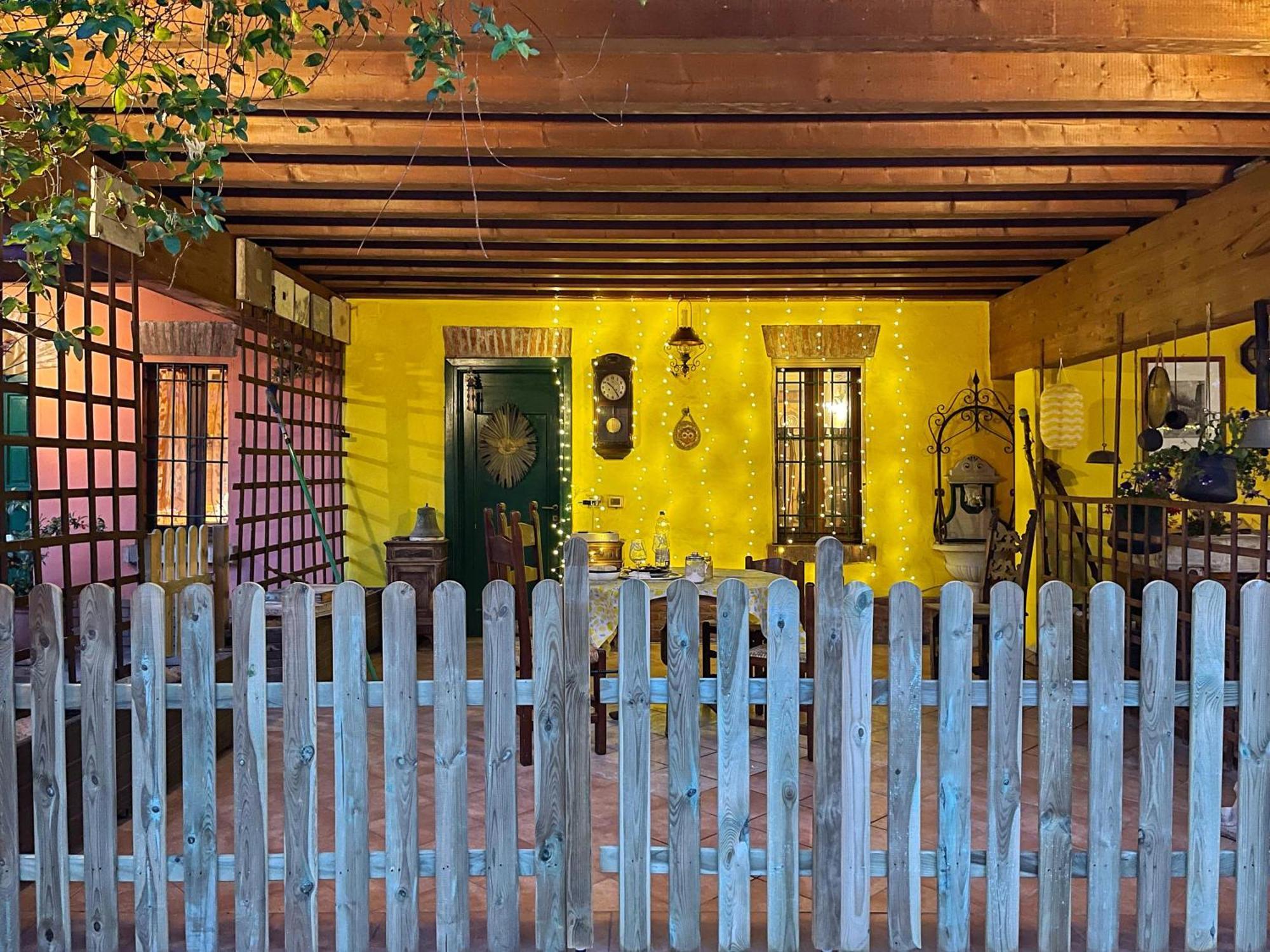 B&B La Cascina Di Alice Кастильоне-делле-Стивьере Экстерьер фото